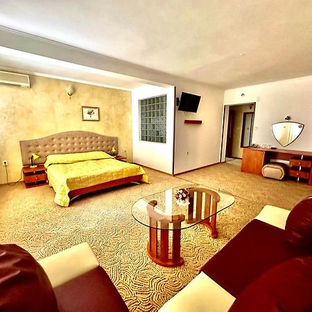 סוזופול Family Hotel The Golden Fish מראה חיצוני תמונה