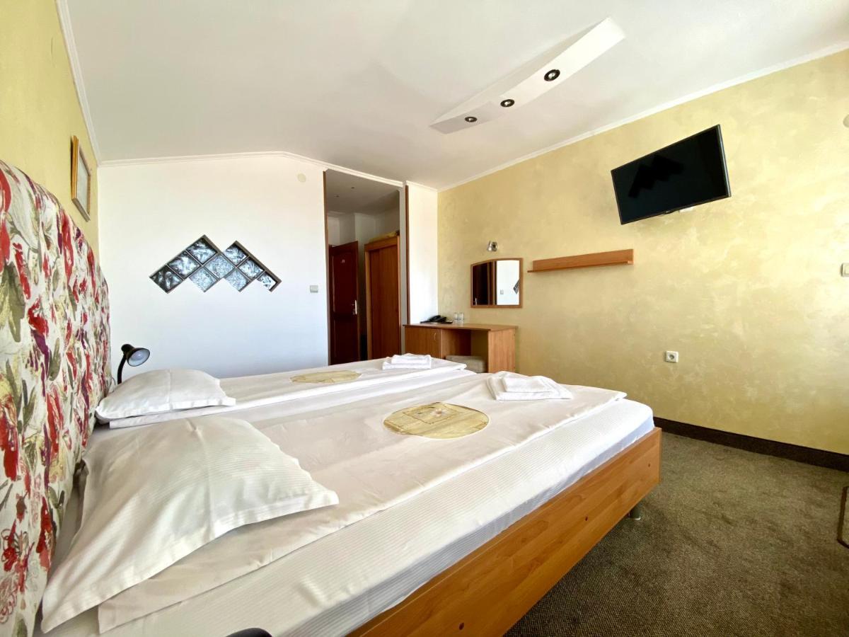 סוזופול Family Hotel The Golden Fish מראה חיצוני תמונה