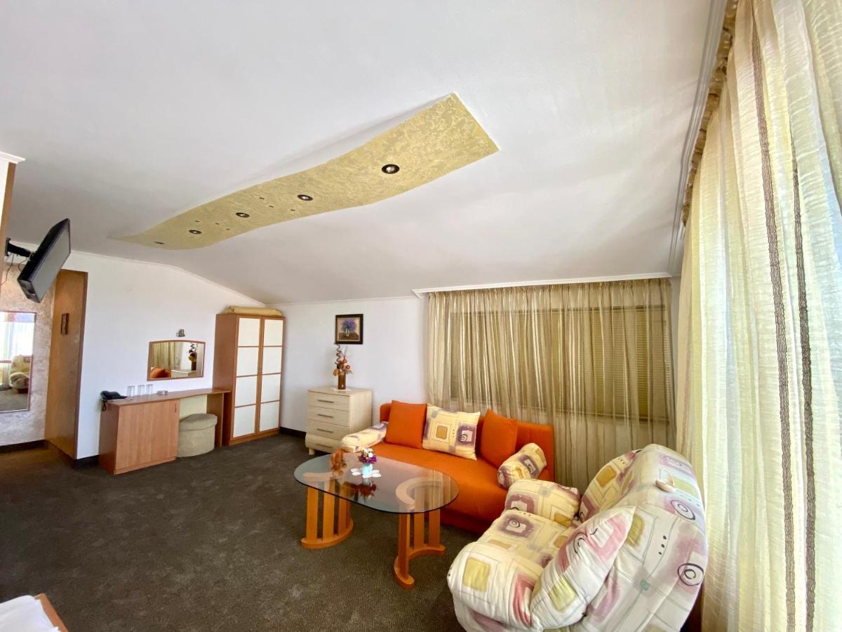 סוזופול Family Hotel The Golden Fish מראה חיצוני תמונה
