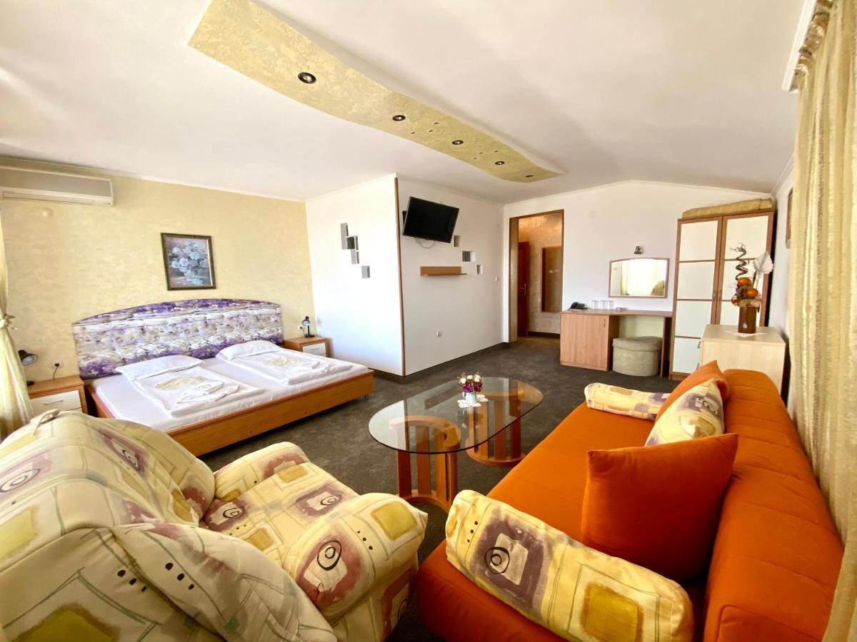 סוזופול Family Hotel The Golden Fish מראה חיצוני תמונה
