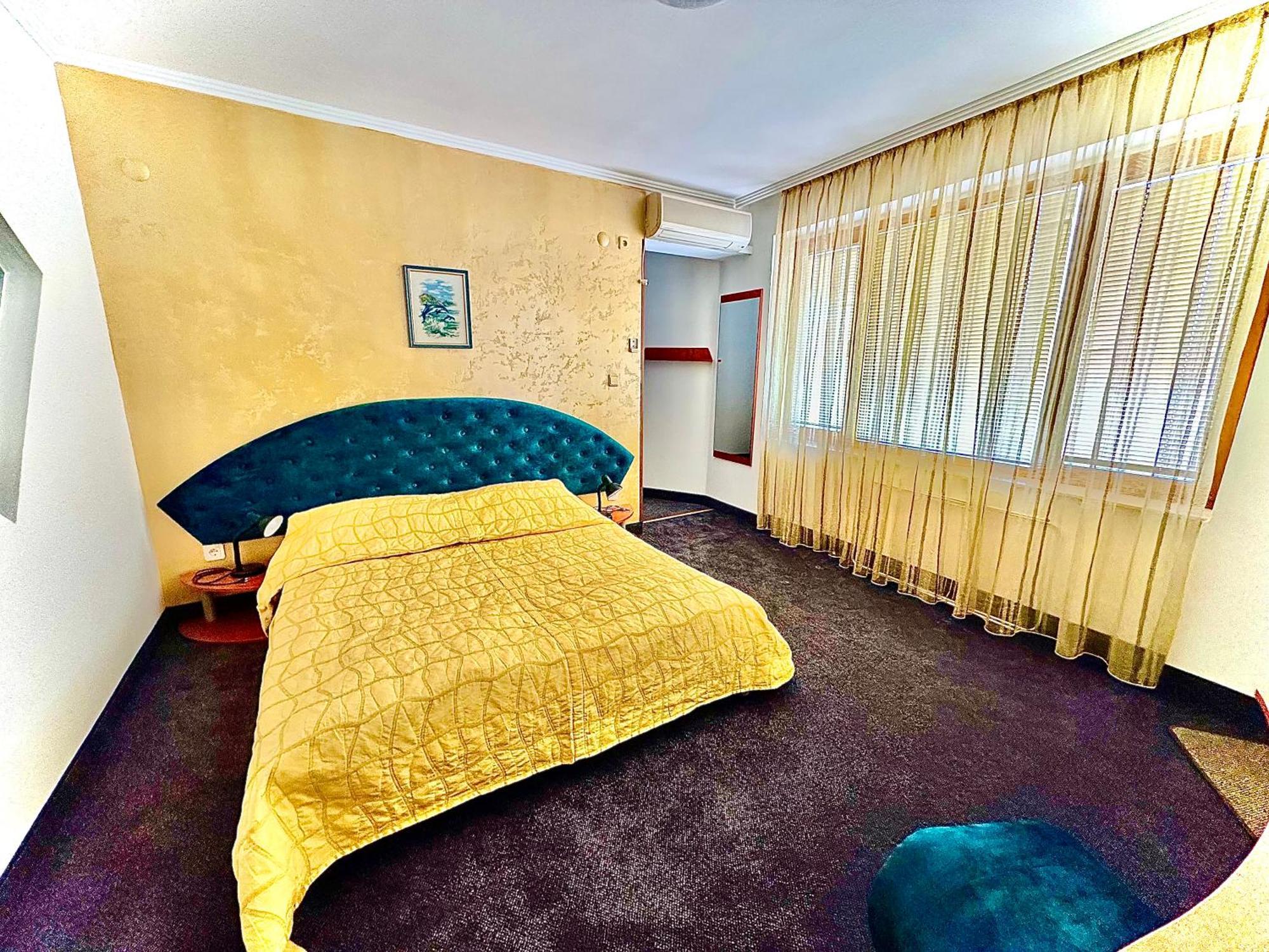 סוזופול Family Hotel The Golden Fish מראה חיצוני תמונה