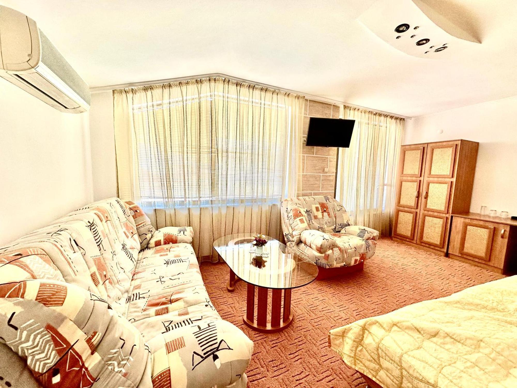סוזופול Family Hotel The Golden Fish מראה חיצוני תמונה